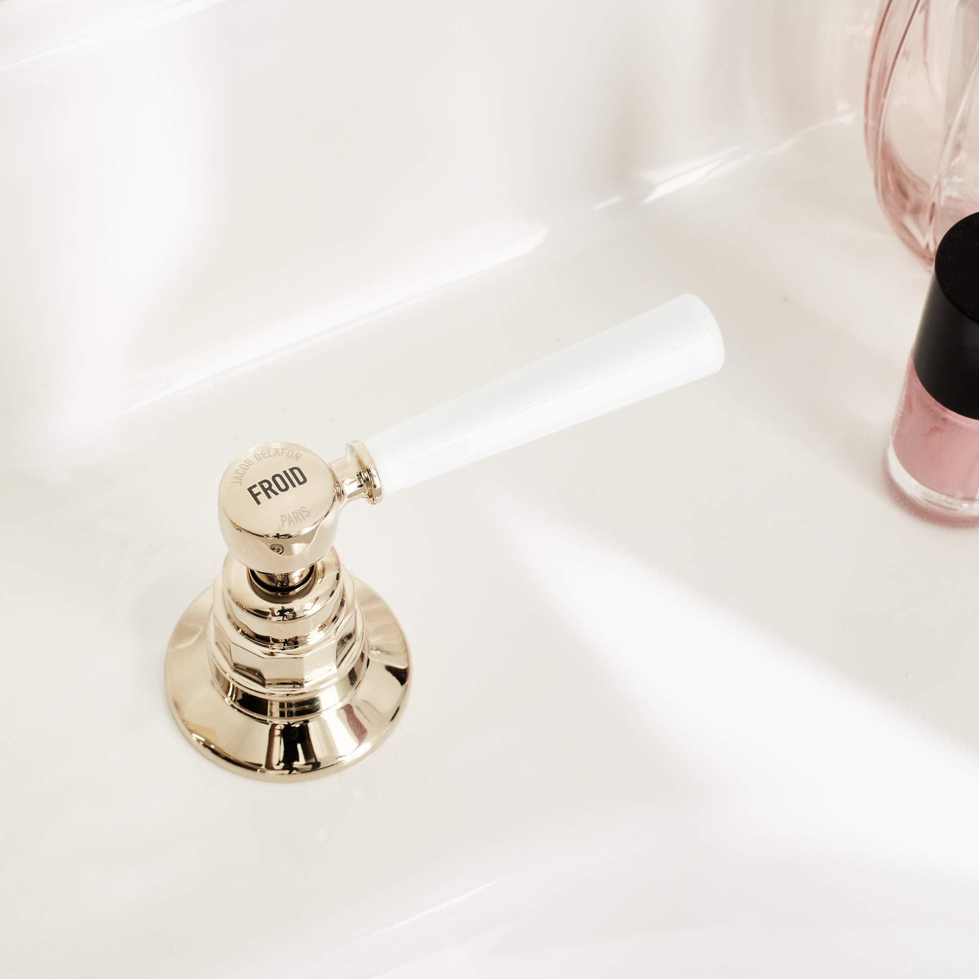 jacob-delafon-cl-o-1889-e24305-bgg-m-langeur-lavabo-or-beige image 4