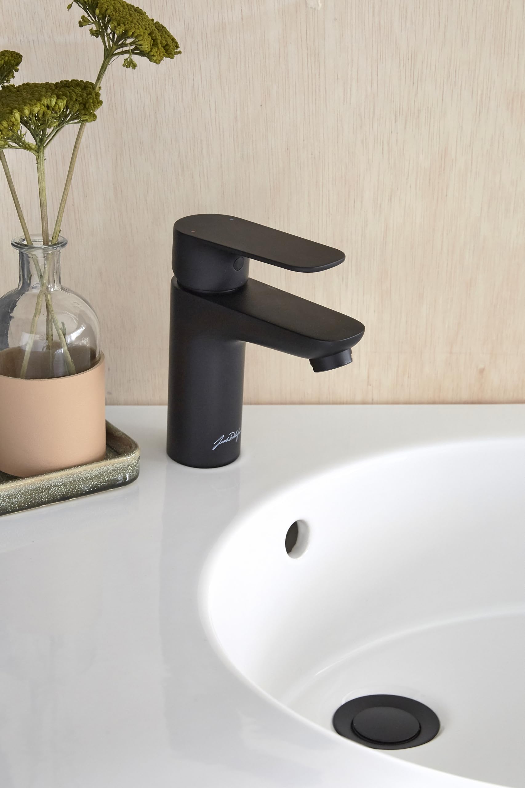 jacob-delafon-oscar-mitigeur-lavabo-noir-mat-avec-vidage image 4